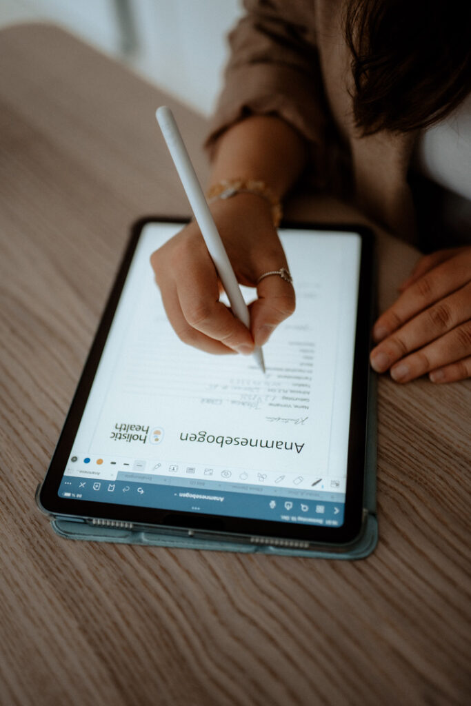 F1D31713 36C5 4C2E 9EFE F6A37E7CBE66 1 105 c